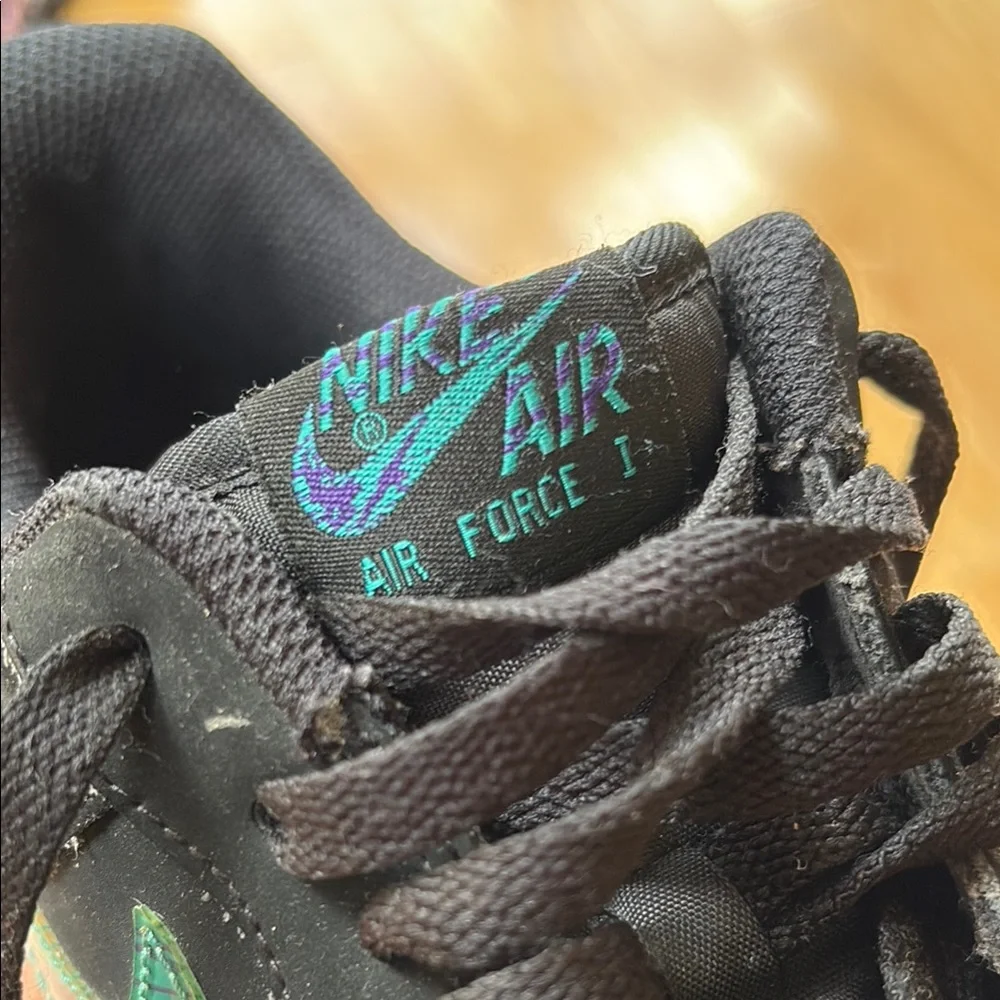 Nike Air men’s sneakers - Picture 2 of 5